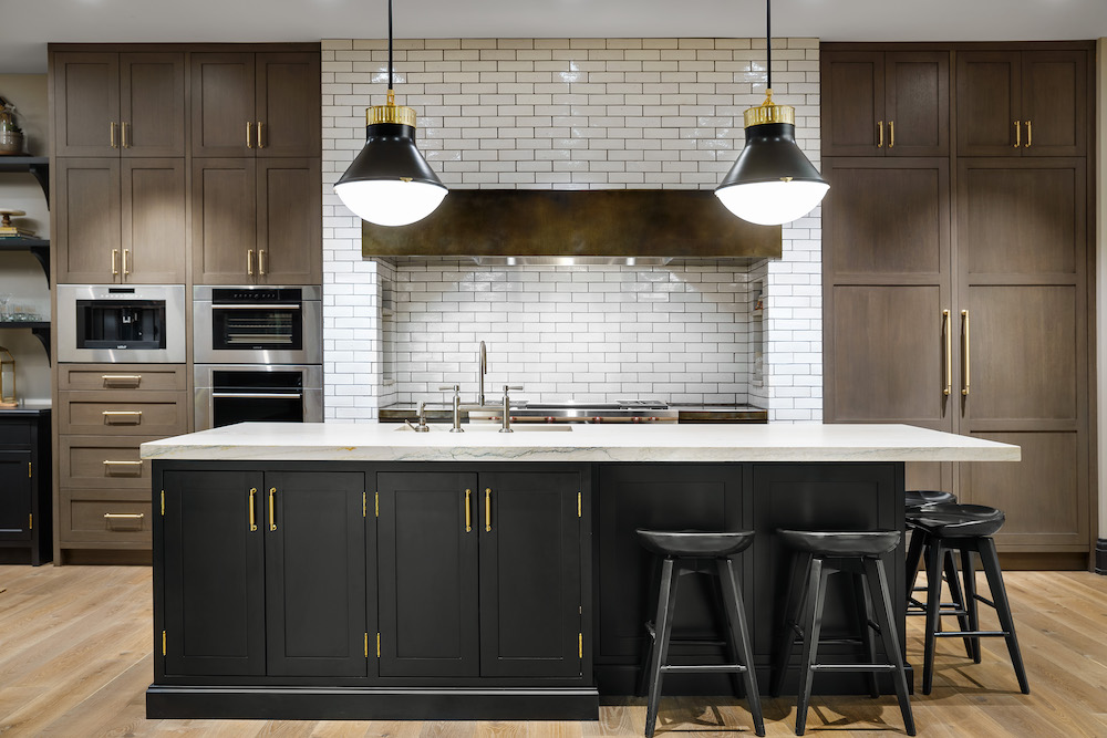 انتخاب رنگ کابینت های تمام چوب