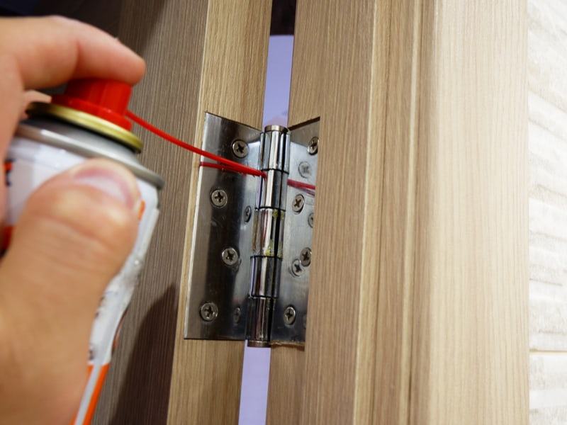 روش رفع صدای لولای کابینت آشپزخانه