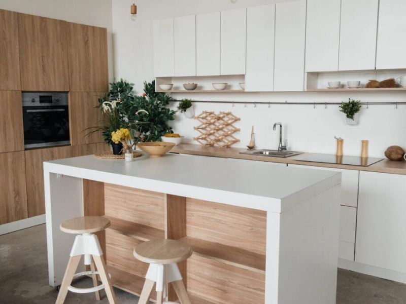 عکس کابینت سفید قهوه ای 